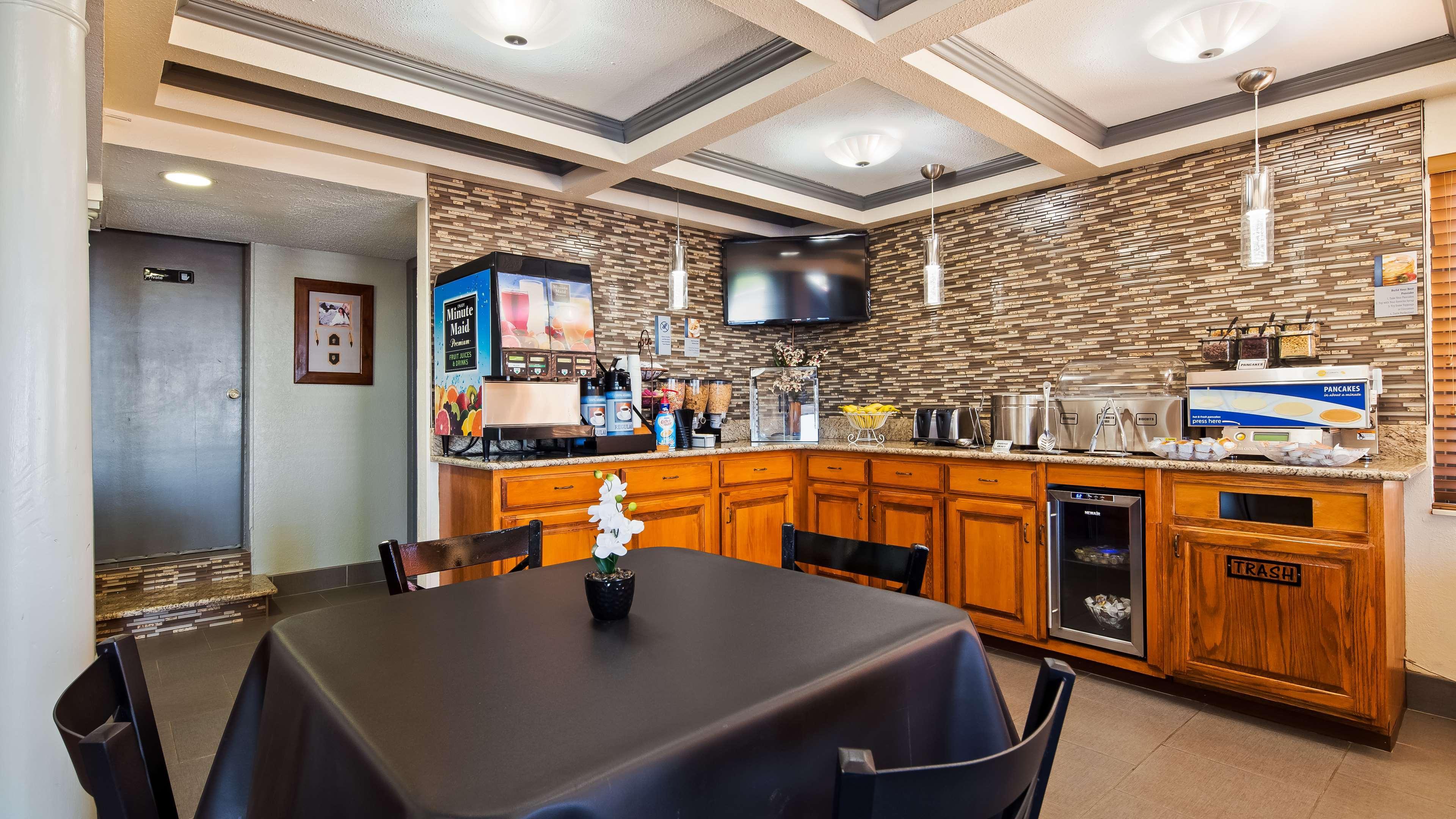 Best Western Montis Inn Saint Robert Luaran gambar