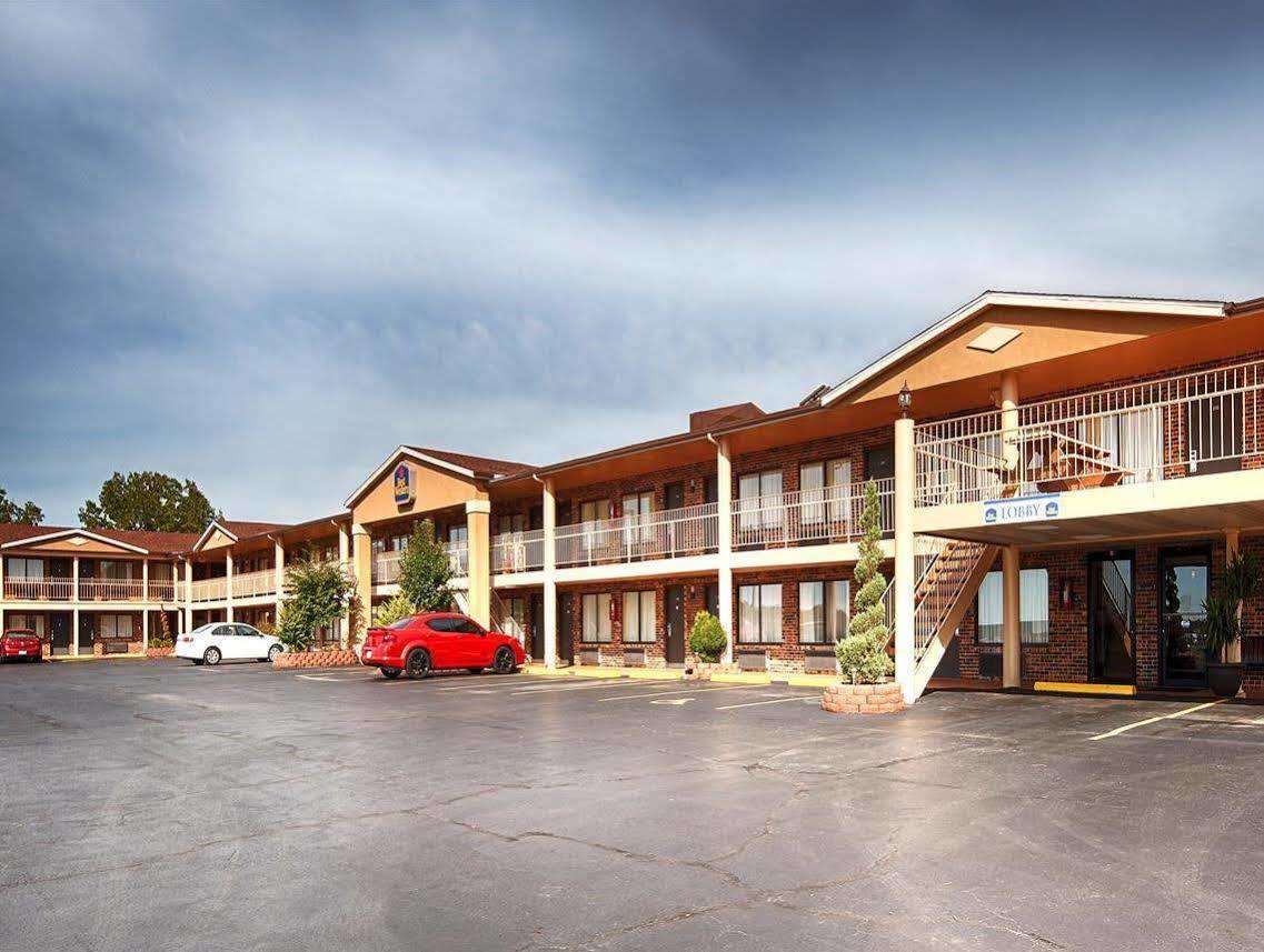 Best Western Montis Inn Saint Robert Luaran gambar